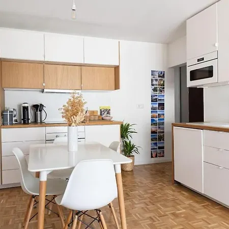 Charming For Four Near Pont De *